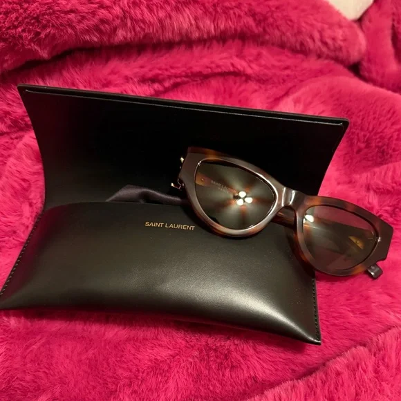 NEW - Saint LaurentMonogram Hinge Acetate 54MM Cat-Eye  display picture 1